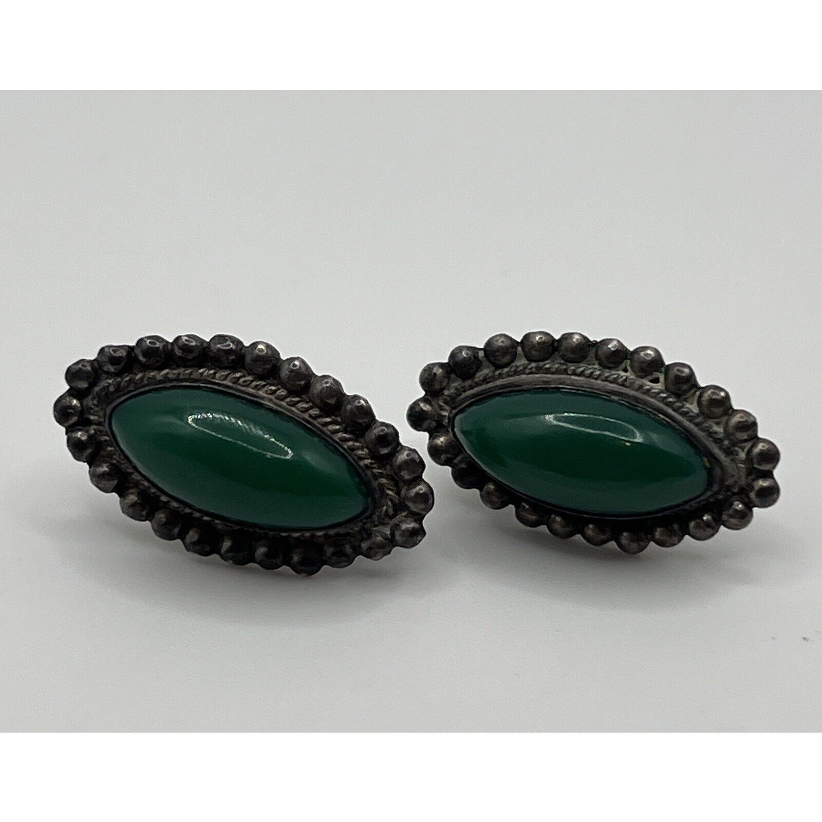 Vintage Sterling Silver Mexico Earrings Green Stone 54$